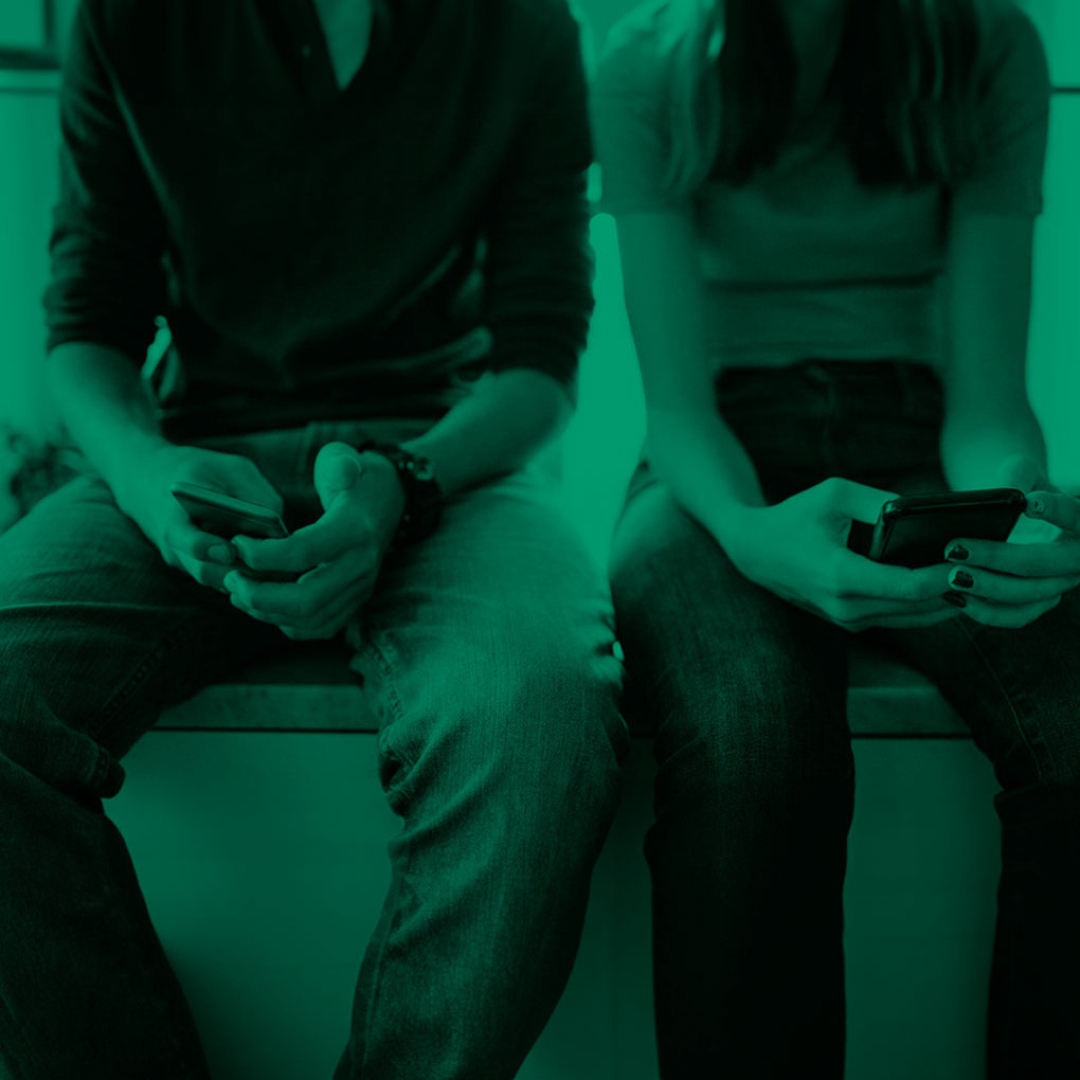 Novo levantamento mostra que mais da metade dos adolescentes brasileiros já sofreu violência sexual on-line